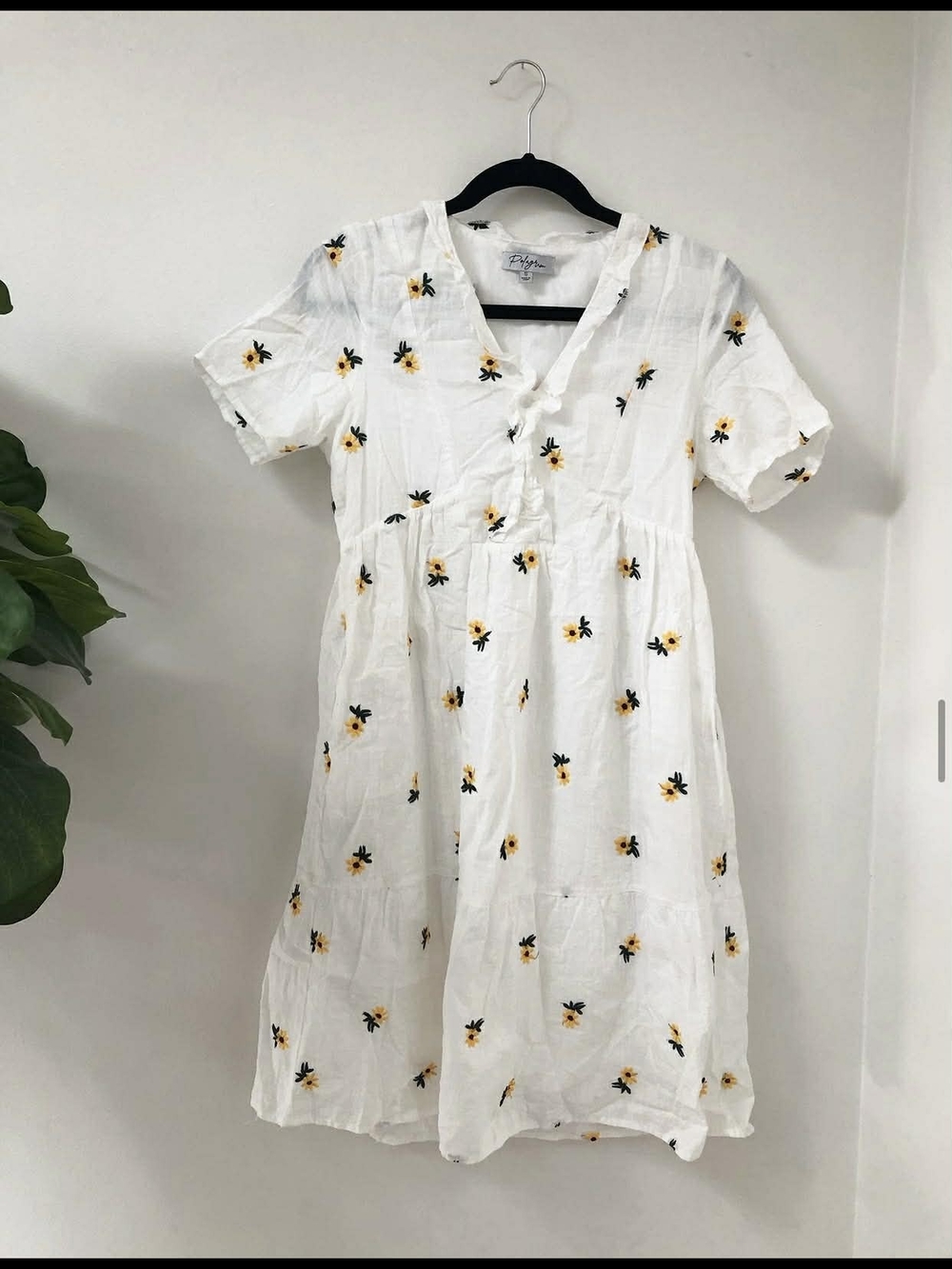 Polygram White Embroidered Daisy Tiered Mini Dress Size Small Boho Cottagecore